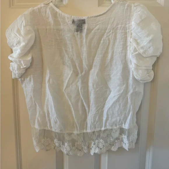 NWT Poetry Cream & White Crochet Accent Blouse - Picture 2 of 5